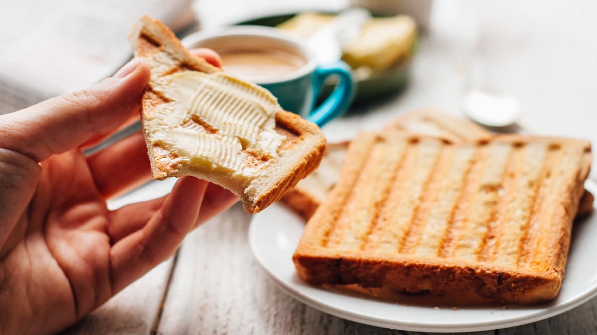 40p8tbj carbs for breakfast toast Can't Do Without Carbs For Breakfast? Nutritionist Gives 5 Easy Tips To Manage Blood Sugar
