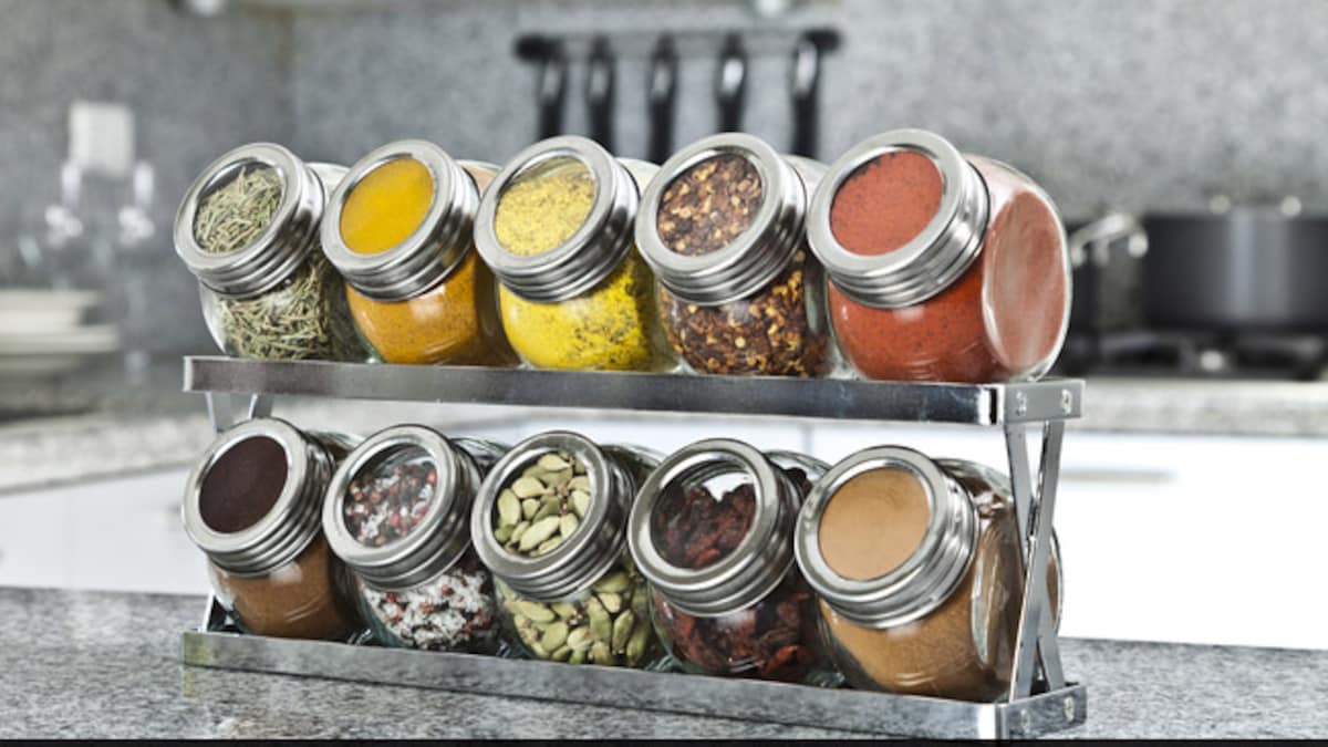 6kvhetso spice 5 Important Points To Remember While Building A Spice Rack In Your Kitchen
