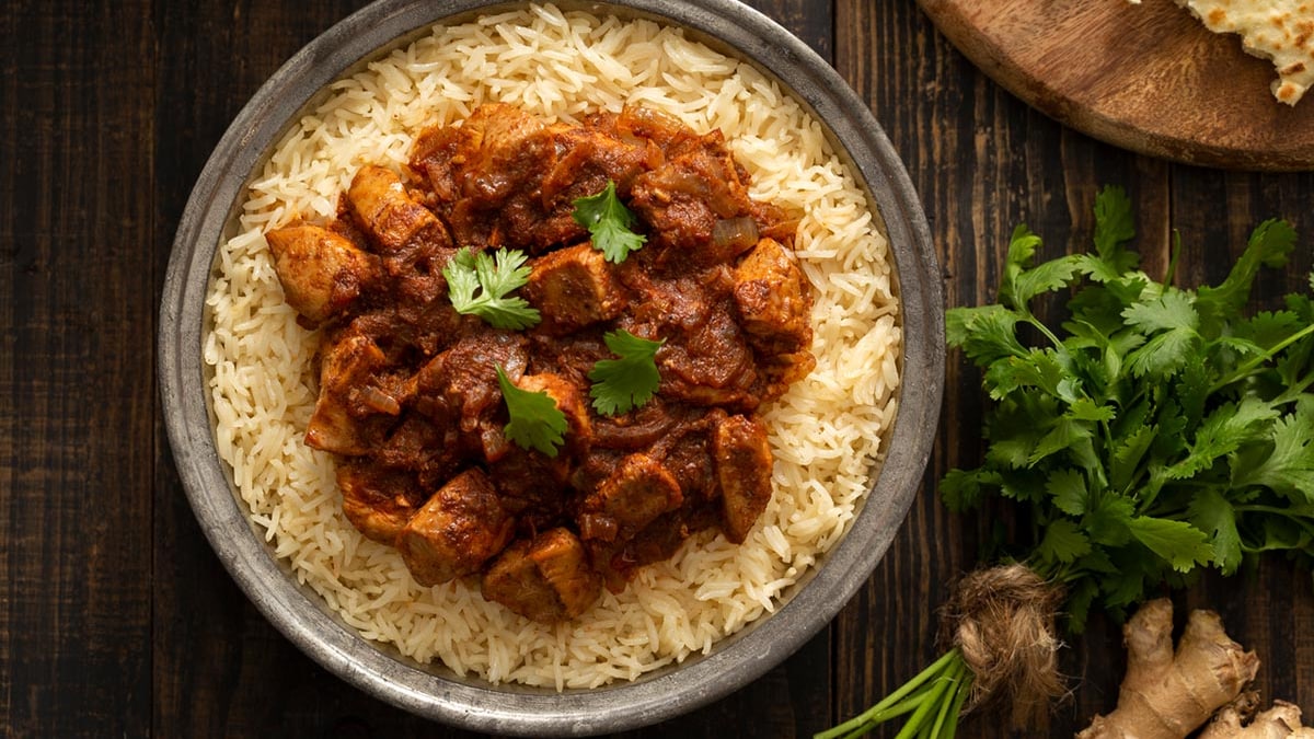 How To Make Chicken Vindaloo - A Heavenly Goan Delight You Need To Try