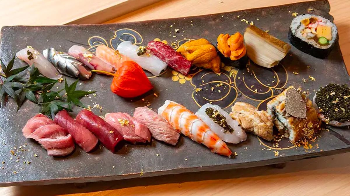 h5982j28 worlds most expensive sushi platter at sushi kirimon ICYMI: 6 Recent Food-Related World Records That Will Surprise You
