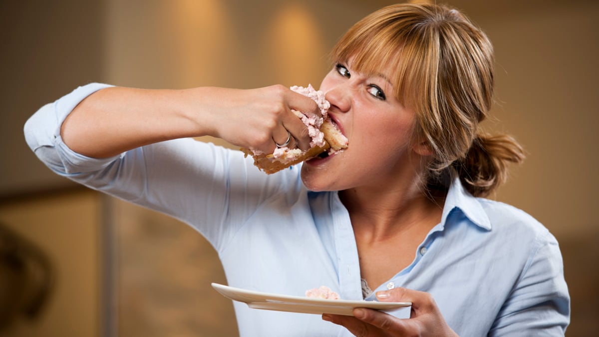 48s2cbao messy eating 5 Tricks To Stay A Forever Messy Eater And Still Save Your Favourite White Shirt